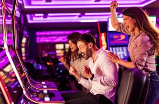 Ilustrasi komunitas penggemar sports dan casino pemain Indonesia dalam suasana digital modern